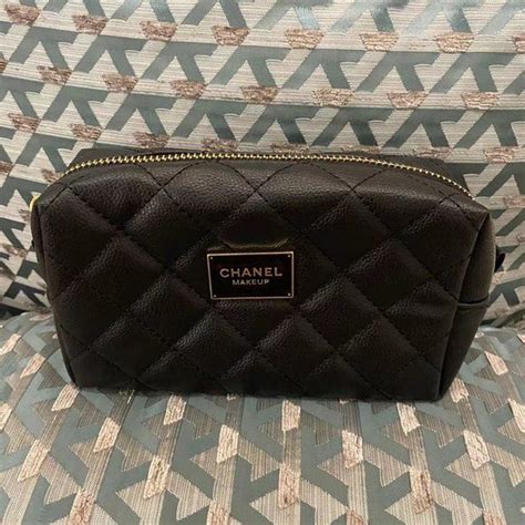 chanel makeup bag poshmark|gianna biancaniello poshmark chanel.